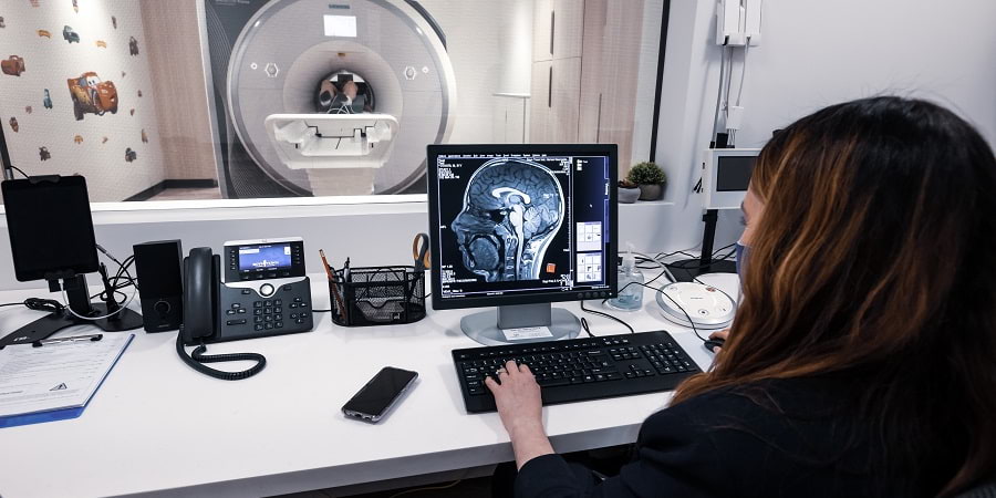 MRI and brain scans